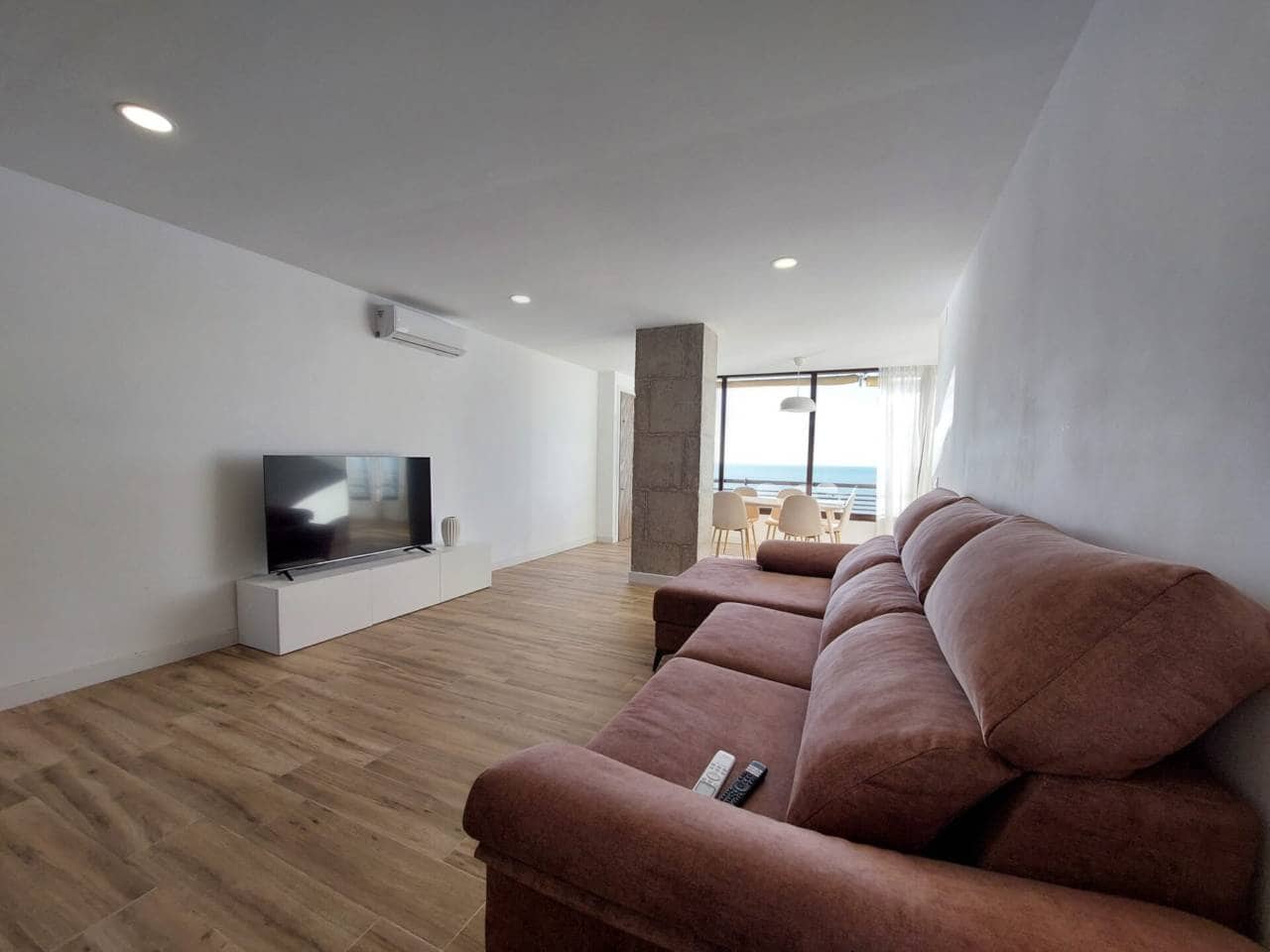 Appartement de 3 chambres à louer à Alicante ville avec piscine garage - 1 600 € (Ref: 9532628)