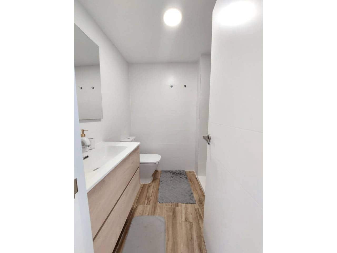 Appartement de 3 chambres à louer à Alicante ville avec piscine garage - 1 600 € (Ref: 9532628)