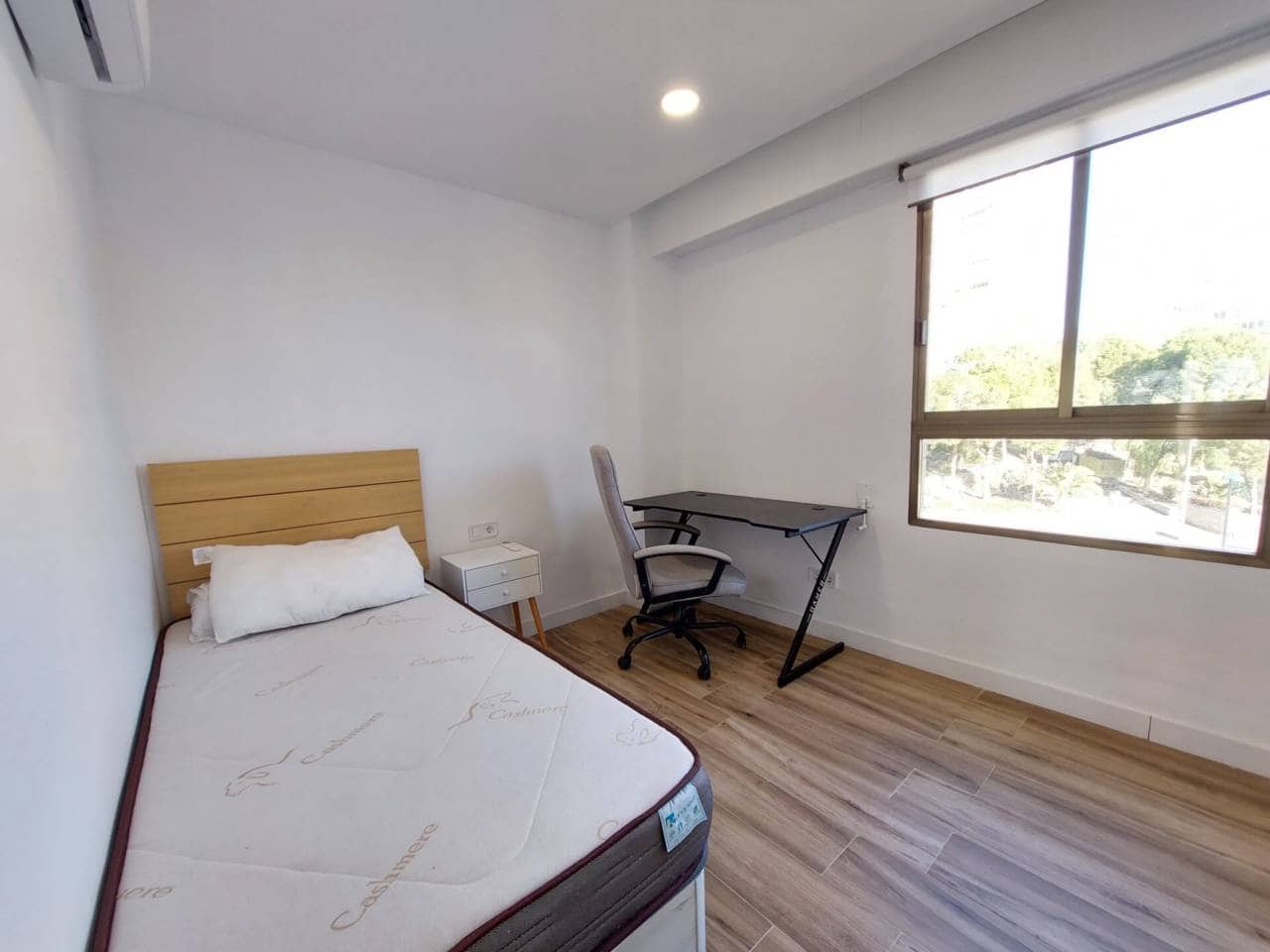 Appartement de 3 chambres à louer à Alicante ville avec piscine garage - 1 600 € (Ref: 9532628)