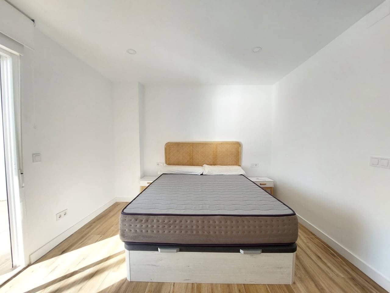 Appartement de 3 chambres à louer à Alicante ville avec piscine garage - 1 600 € (Ref: 9532628)