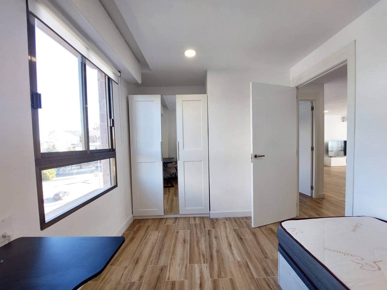 Appartement de 3 chambres à louer à Alicante ville avec piscine garage - 1 600 € (Ref: 9532628)