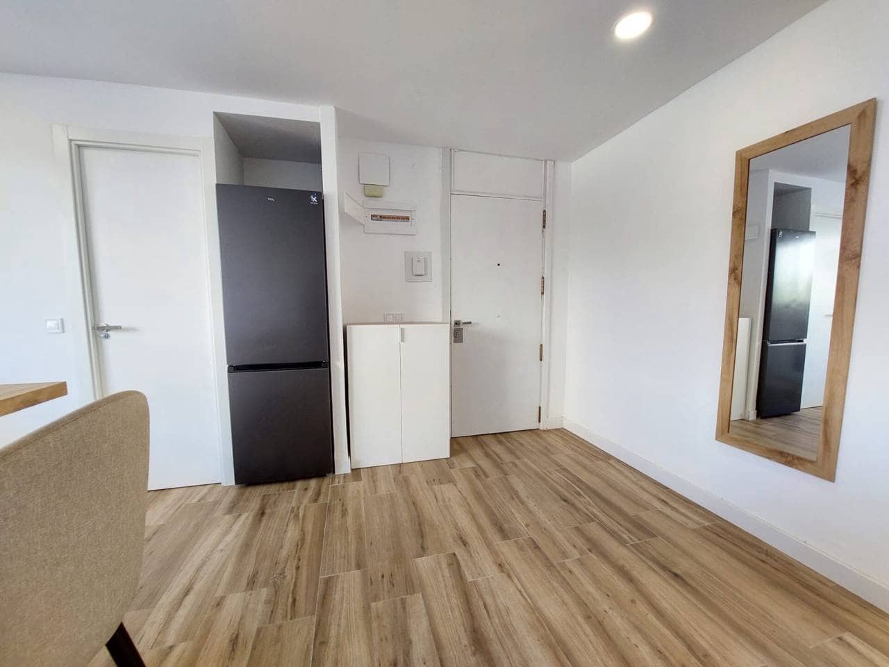 Appartement de 3 chambres à louer à Alicante ville avec piscine garage - 1 600 € (Ref: 9532628)