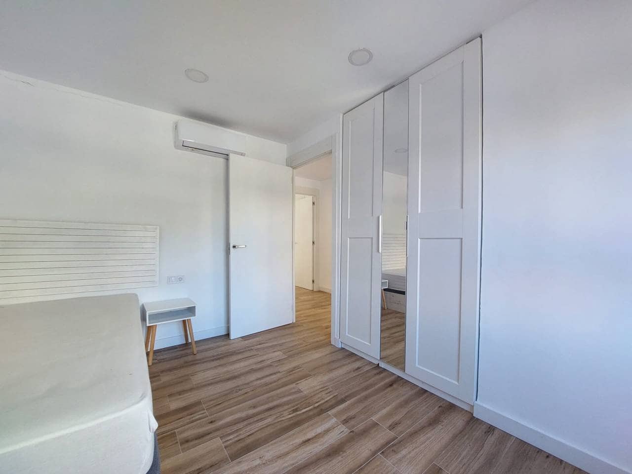 Appartement de 3 chambres à louer à Alicante ville avec piscine garage - 1 600 € (Ref: 9532628)