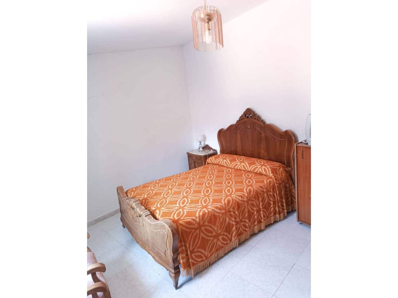 7 soveværelse Byhus til salg i Confrides - € 199.900 (Ref: 9564051)