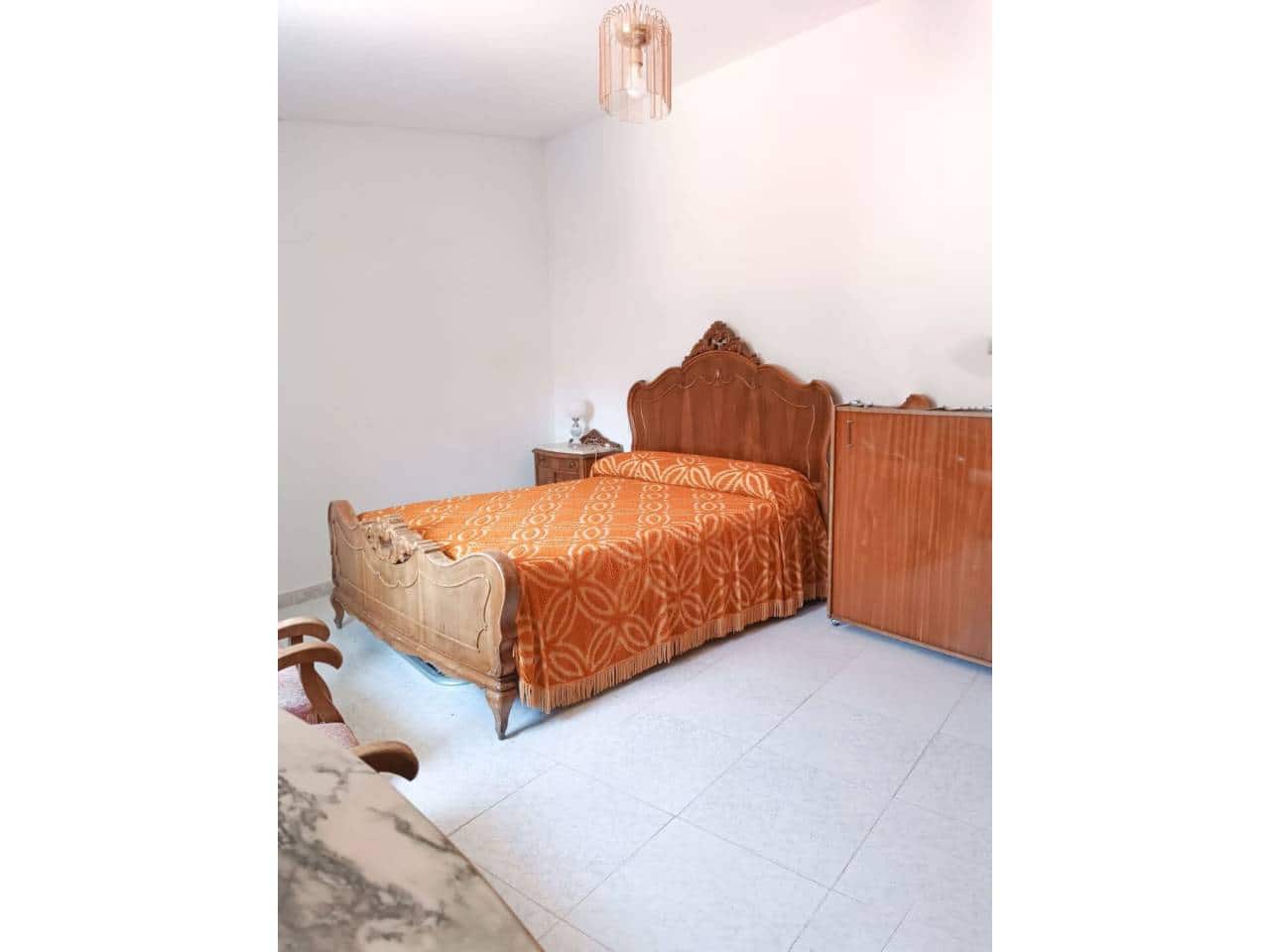 7 soveværelse Byhus til salg i Confrides - € 199.900 (Ref: 9564051)