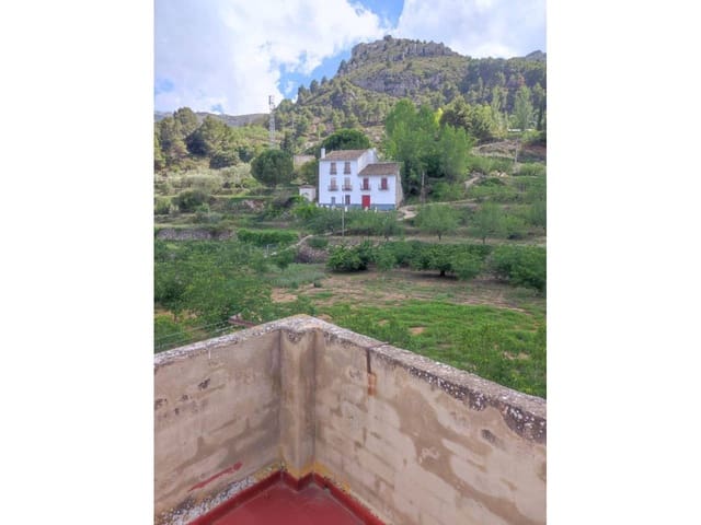 7 soveværelse Byhus til salg i Confrides - € 199.900 (Ref: 9564051)