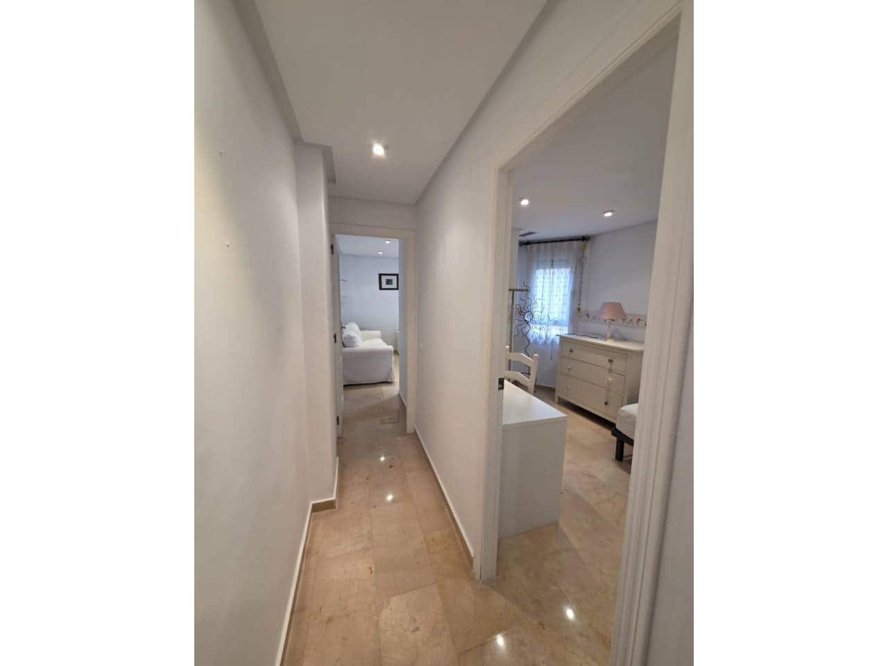 3 slaapkamer Flat te huur in San Vicente / Sant Vicent del Raspeig met garage - € 1.200 (Ref: 9578453)