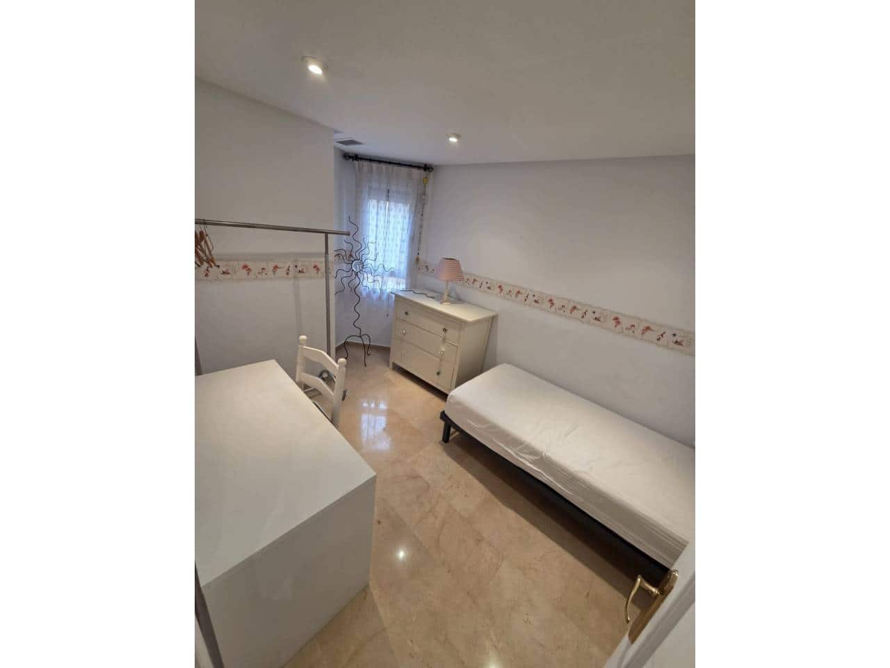 3 slaapkamer Flat te huur in San Vicente / Sant Vicent del Raspeig met garage - € 1.200 (Ref: 9578453)