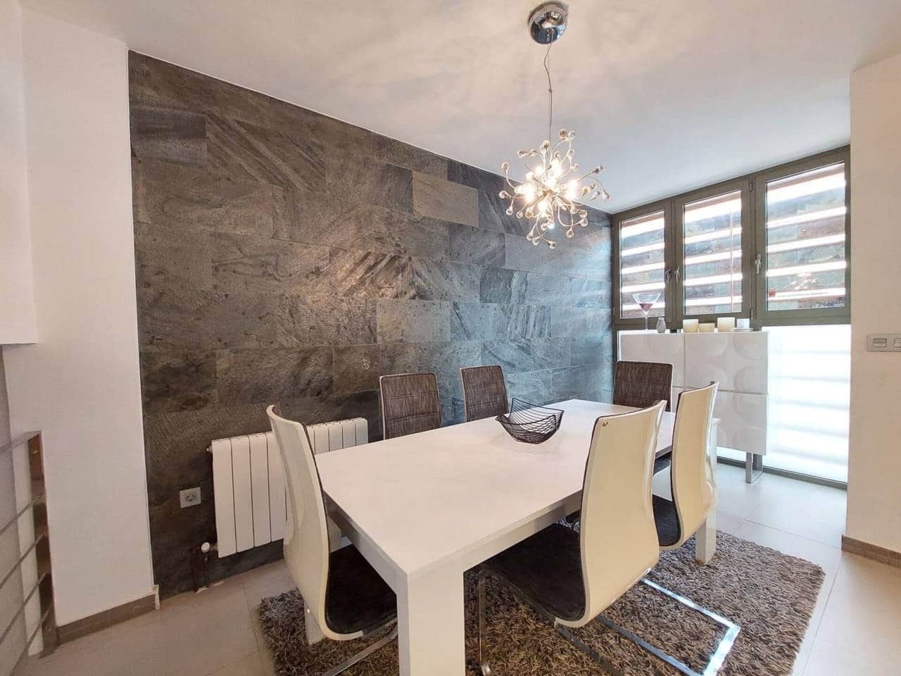 5 bedroom Bungalow for rent in Alicante / Alacant city with pool garage - € 2,500 (Ref: 9594508)