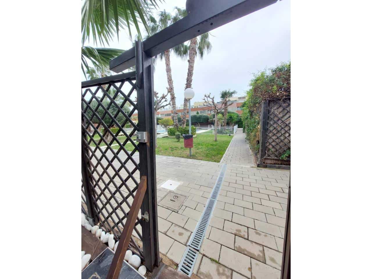 5 bedroom Bungalow for rent in Alicante / Alacant city with pool garage - € 2,500 (Ref: 9594508)