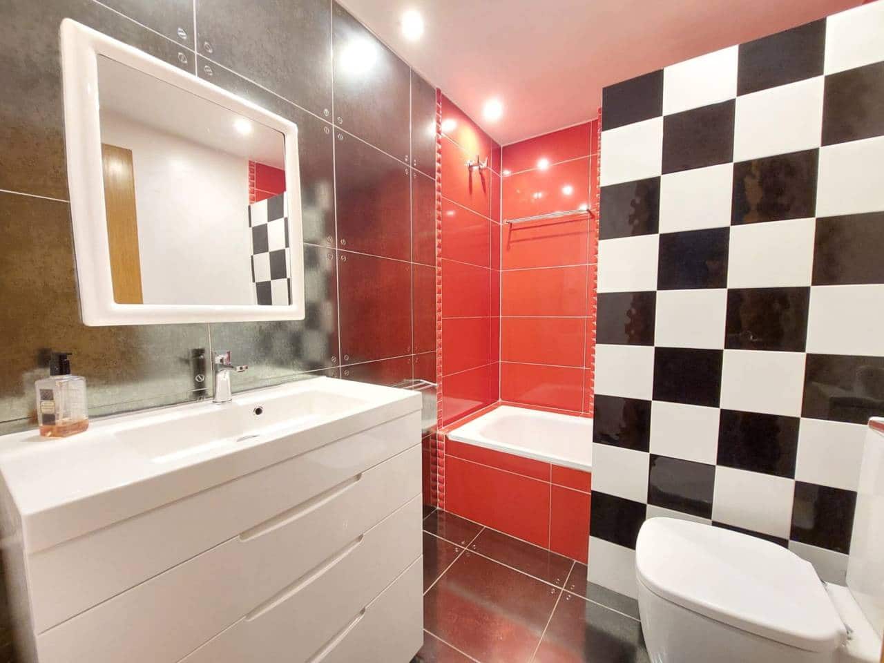 5 bedroom Bungalow for rent in Alicante / Alacant city with pool garage - € 2,500 (Ref: 9594508)