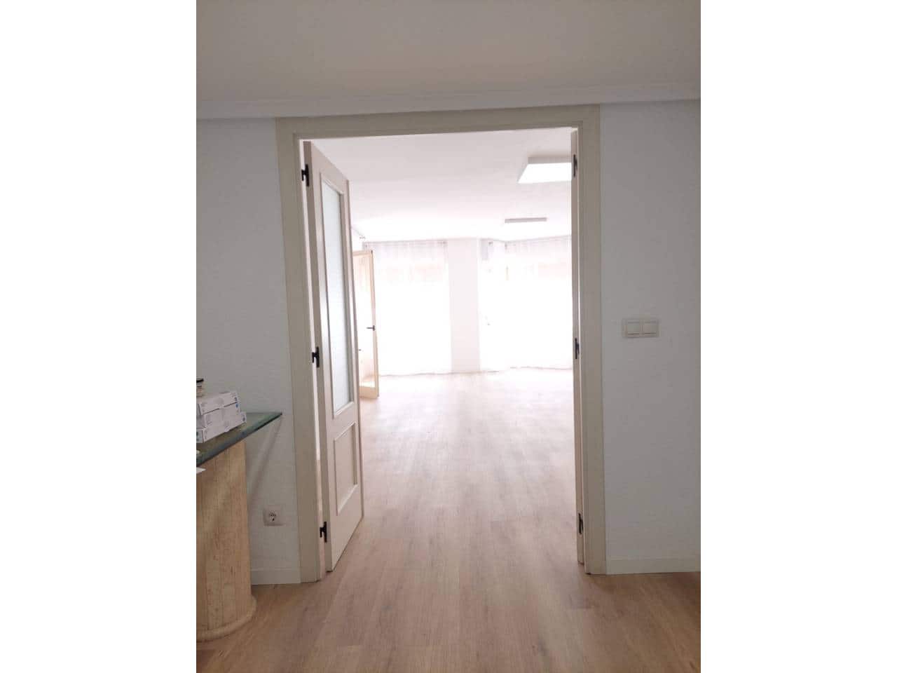 4 bedroom Flat for rent in Alicante / Alacant city - € 1,500 (Ref: 9688464)