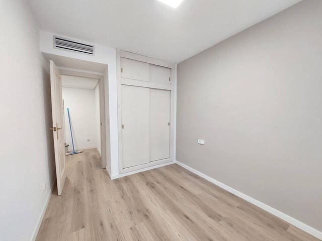 4 sypialnia Mieszkanie do wynajęcia w Miasto Alicante / Alacant - 1 500 € (Ref: 9688464)