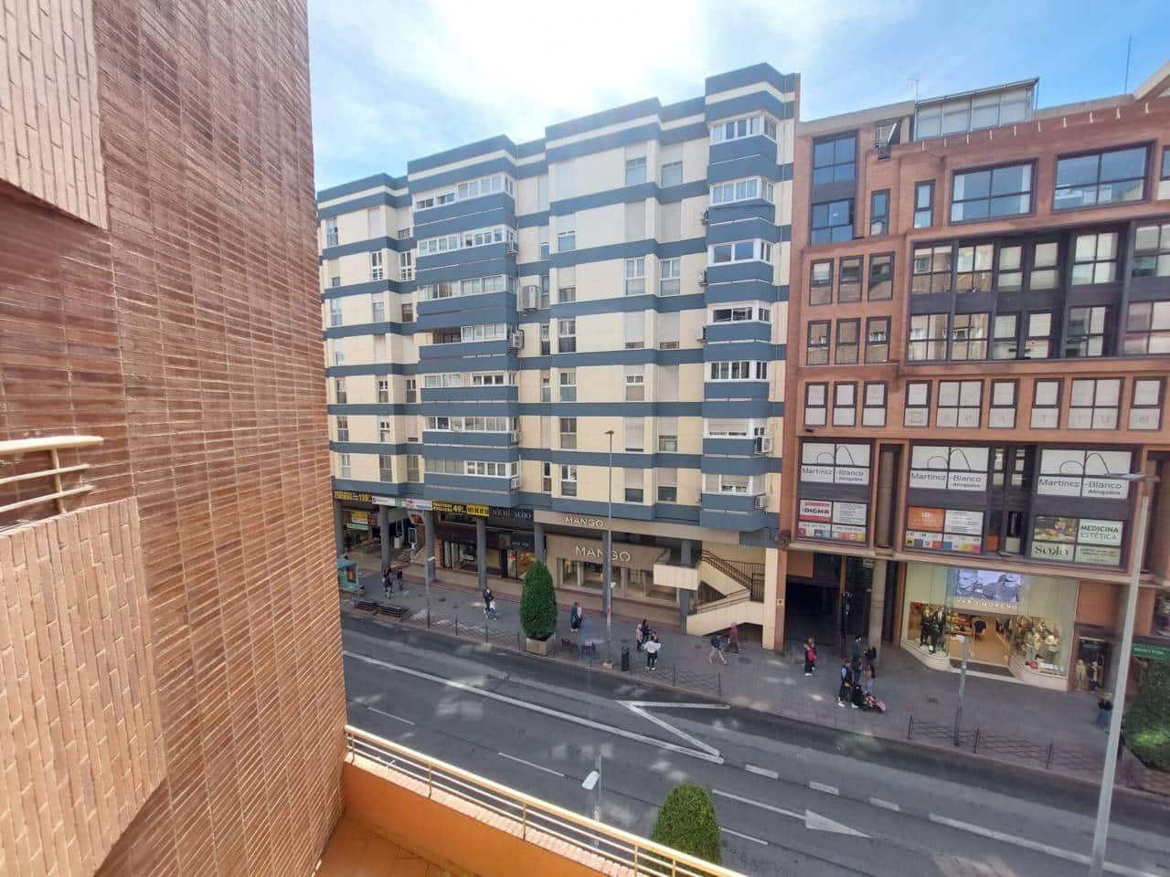 4 bedroom Flat for rent in Alicante / Alacant city - € 1,500 (Ref: 9688464)