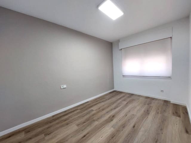 4 bedroom Flat for rent in Alicante / Alacant city - € 1,500 (Ref: 9688464)