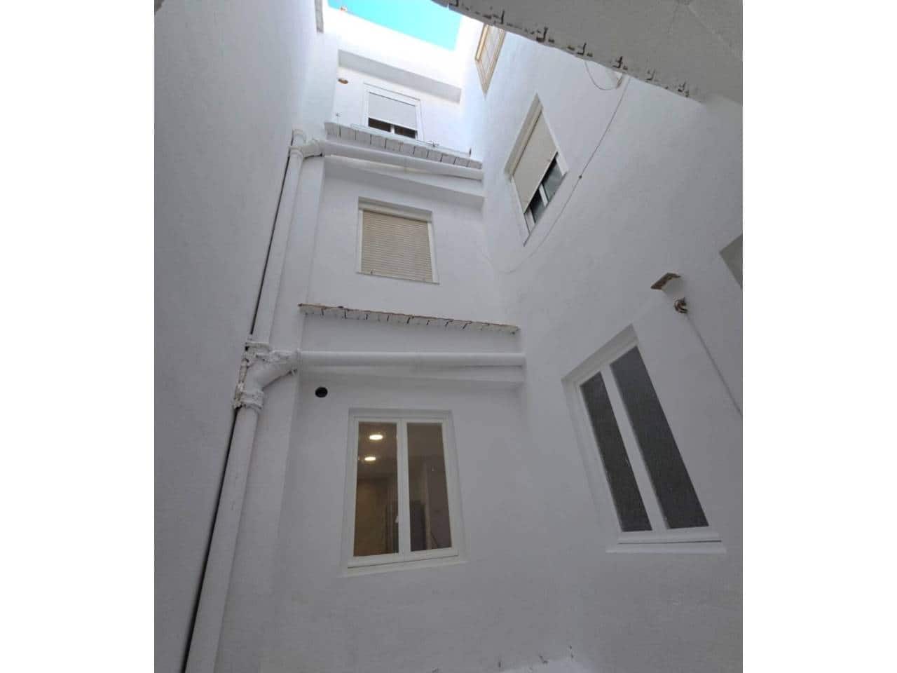 4 quarto Apartamento para venda em Alicante cidade - 277 000 € (Ref: 9706111)