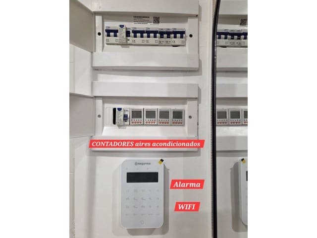 4 sovrum Lägenhet till salu i Alicante stad - 260 000 € (Ref: 9706111)