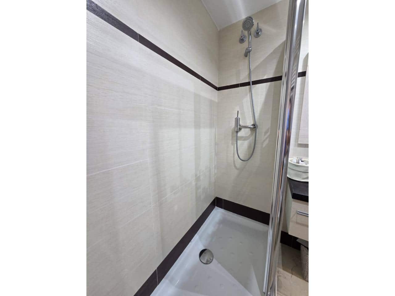 4 sypialnia Mieszkanie do wynajęcia w Miasto Alicante / Alacant z basenem garażem - 2 300 € (Ref: 9720695)