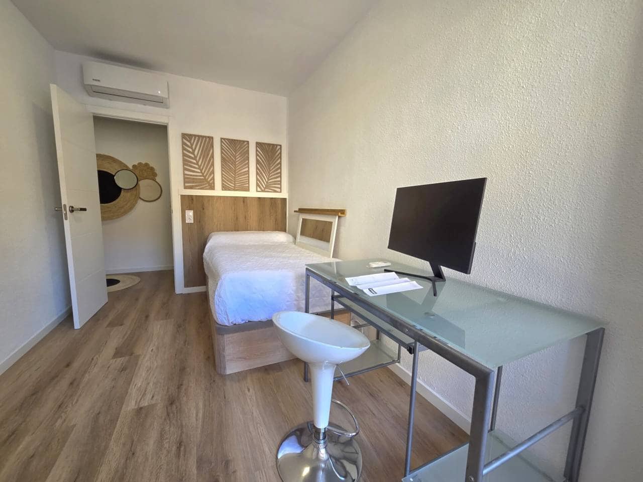Appartement de 4 chambres à louer à Alicante ville - 1 600 € (Ref: 9720998)