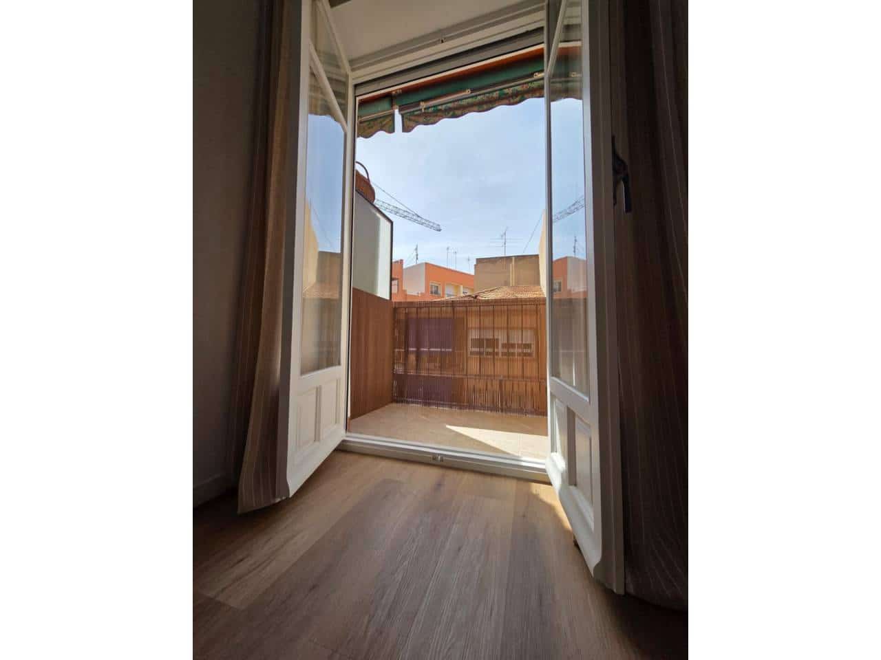 4 sovrum Lägenhet till salu i Alicante stad - 250 000 € (Ref: 9753745)