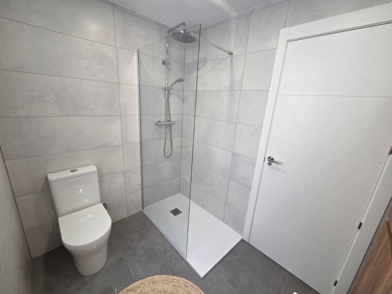 4 sovrum Lägenhet till salu i Alicante stad - 250 000 € (Ref: 9753745)