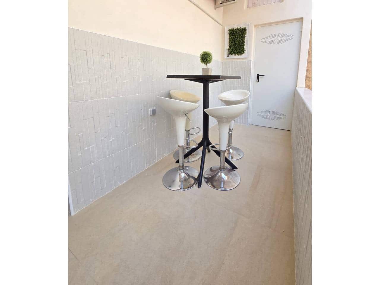 4 sovrum Lägenhet till salu i Alicante stad - 250 000 € (Ref: 9753745)