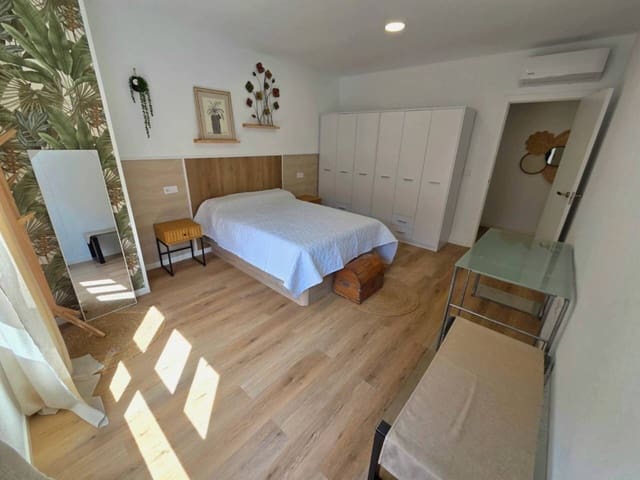 4 quarto Apartamento para venda em Alicante cidade - 250 000 € (Ref: 9753745)