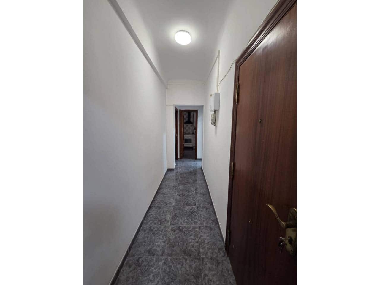 2 slaapkamer Flat te koop in Alicante stad - € 135.000 (Ref: 9771806)