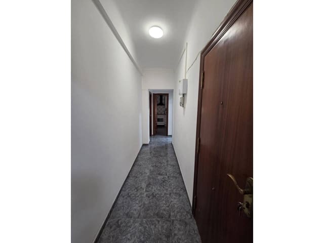 2 slaapkamer Flat te koop in Alicante stad - € 135.000 (Ref: 9771806)