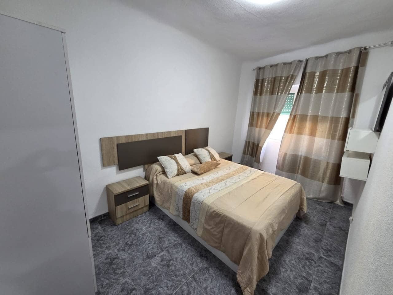 2 slaapkamer Flat te koop in Alicante stad - € 135.000 (Ref: 9771806)