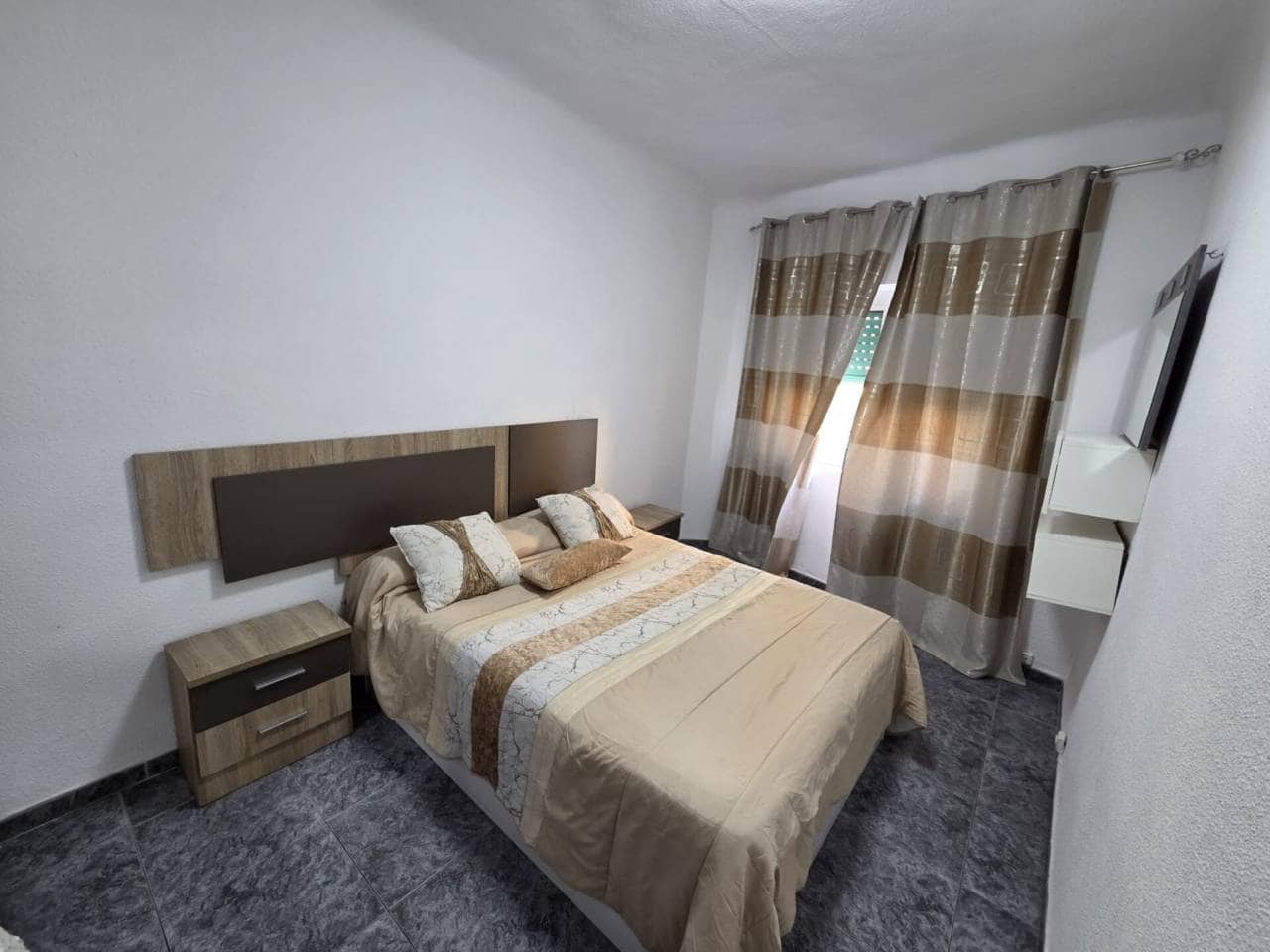 2 slaapkamer Flat te koop in Alicante stad - € 135.000 (Ref: 9771806)