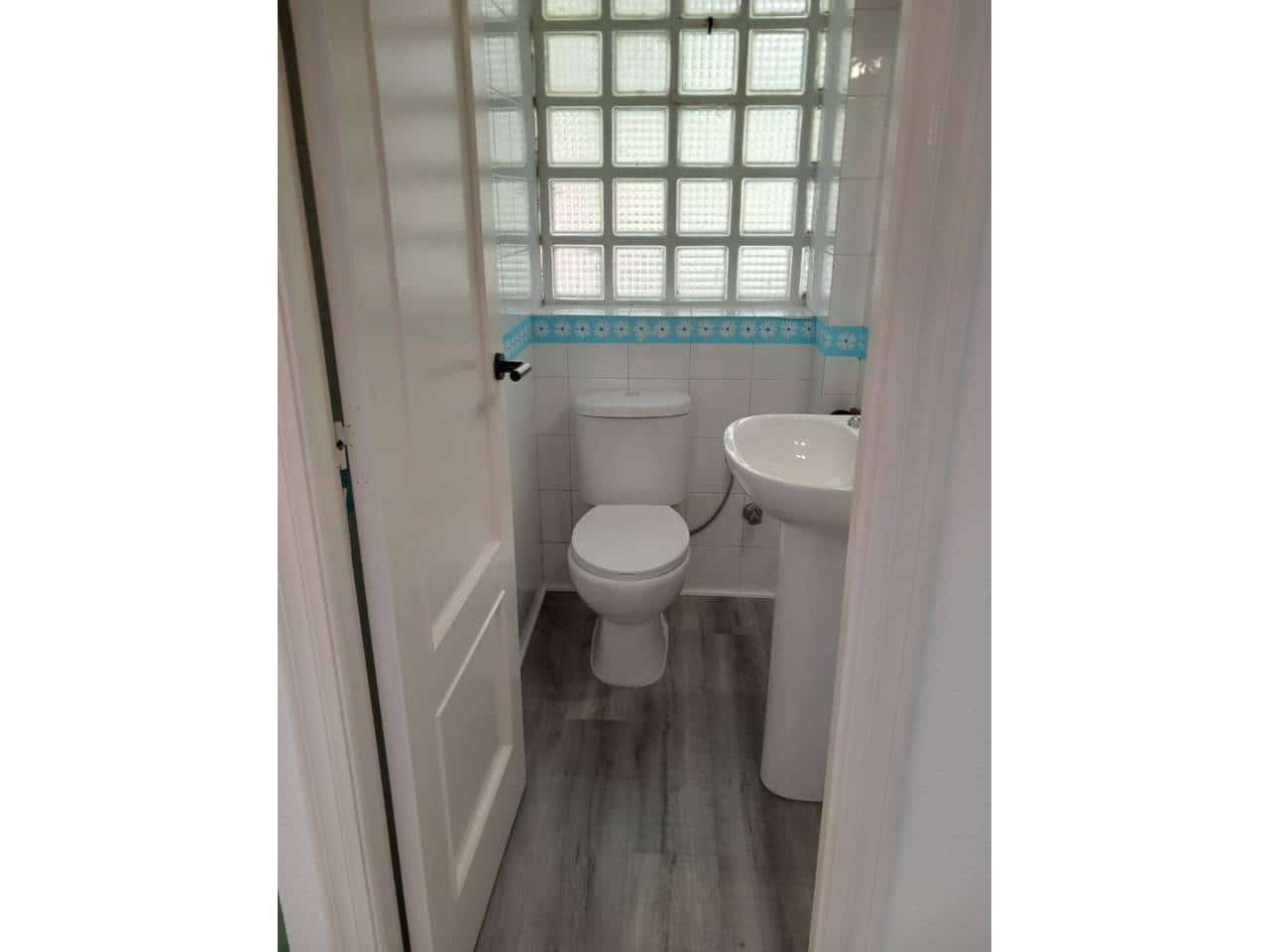 Erhverv til leje i Alicante by - € 800 (Ref: 9793846)