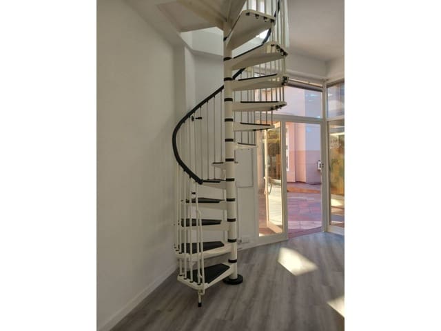 Erhverv til leje i Alicante by - € 800 (Ref: 9793846)