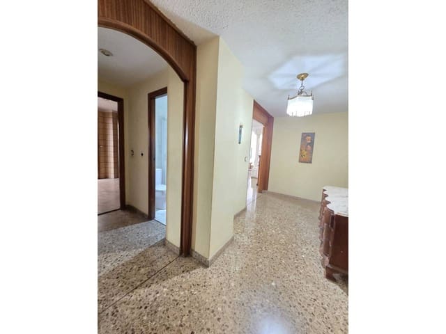 4 slaapkamer Flat te koop in Alicante stad met garage - € 420.000 (Ref: 9793847)