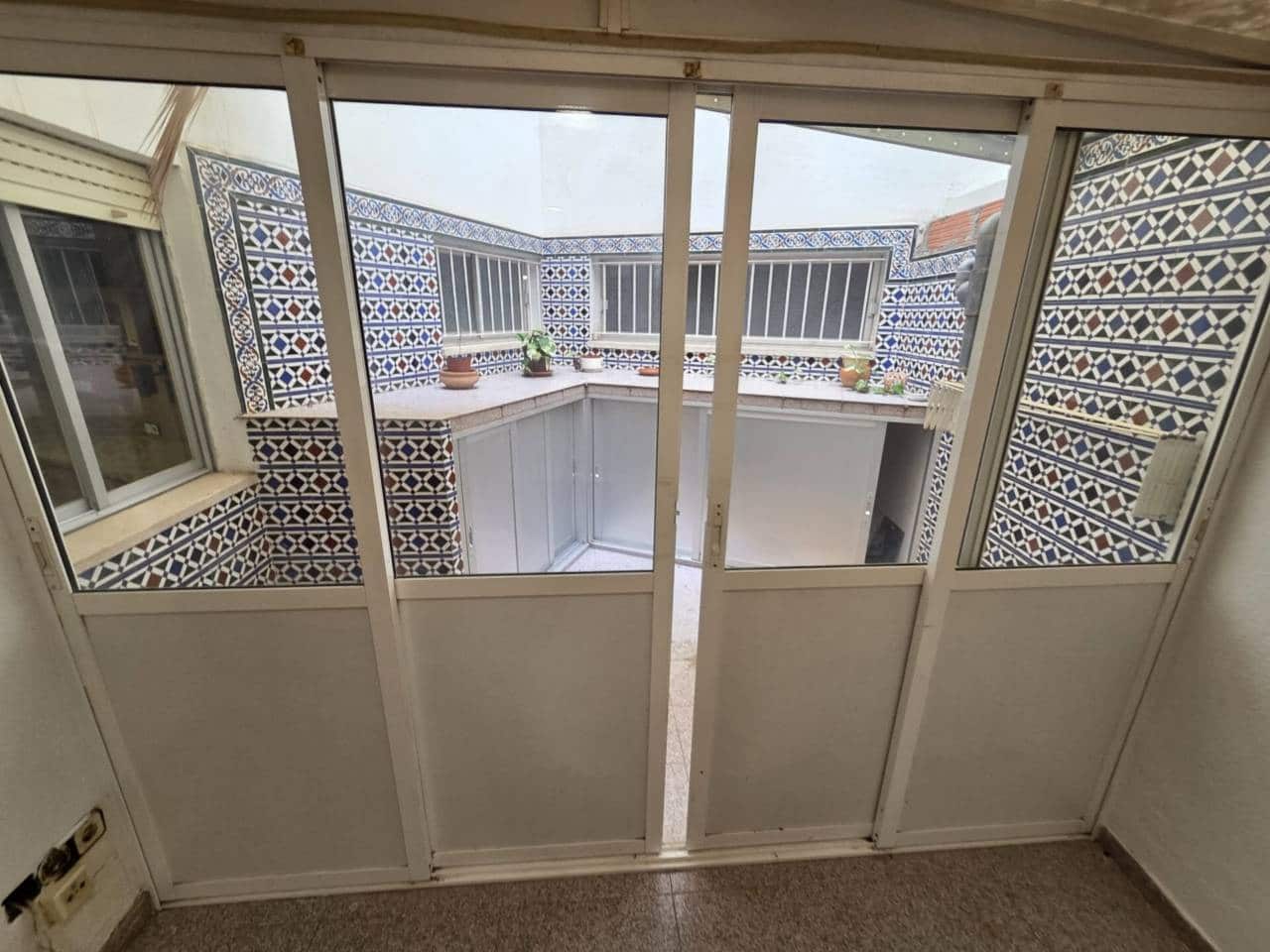 4 slaapkamer Flat te koop in Alicante stad met garage - € 420.000 (Ref: 9793847)