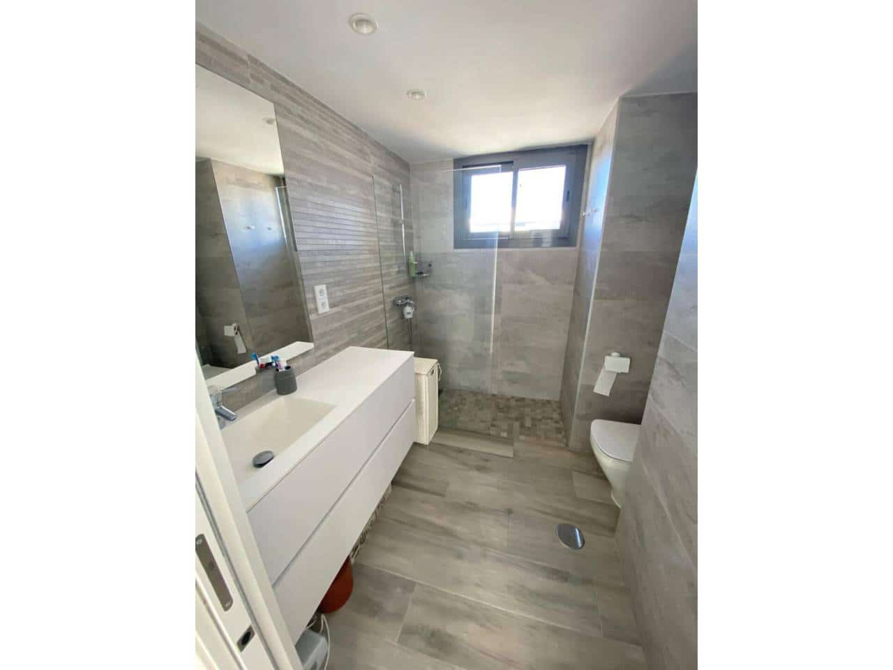 3 sypialnia Mieszkanie do wynajęcia w Miasto Alicante / Alacant z basenem garażem - 3 000 € (Ref: 9798515)