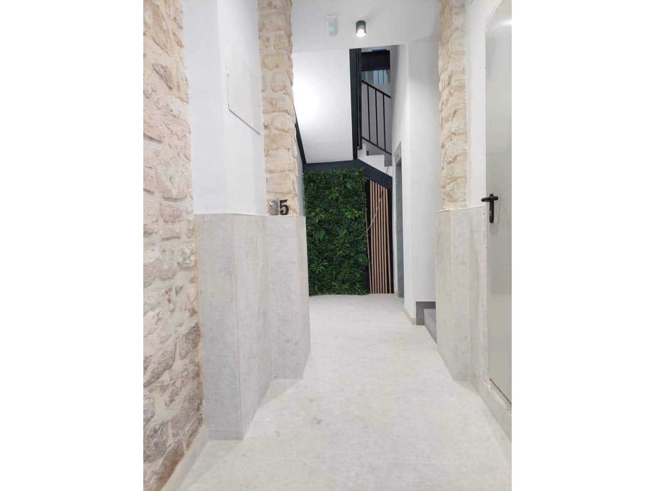 1 slaapkamer Flat te huur in Alicante stad - € 890 (Ref: 9816490)