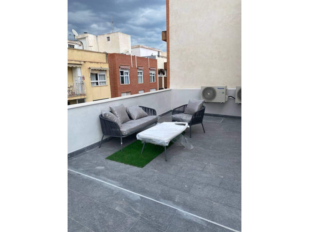 1 slaapkamer Flat te huur in Alicante stad - € 890 (Ref: 9816490)