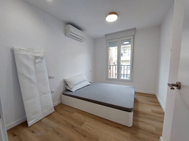 1 quarto Apartamento para arrendar em Alicante cidade - 890 € (Ref: 9816490)