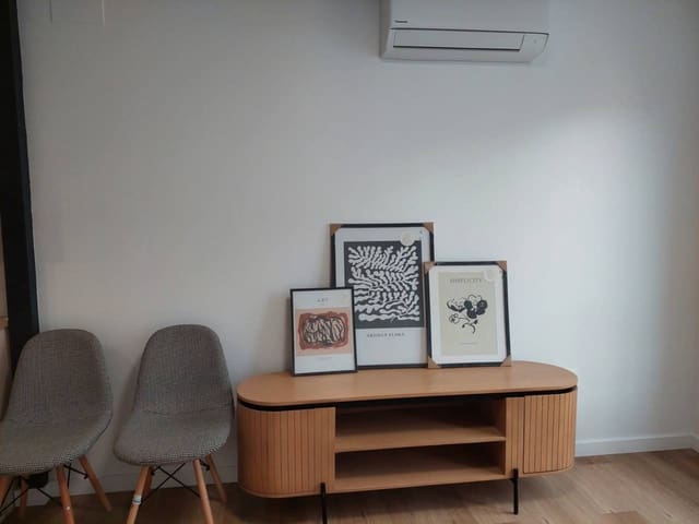 1 quarto Apartamento para arrendar em Alicante cidade - 890 € (Ref: 9816490)