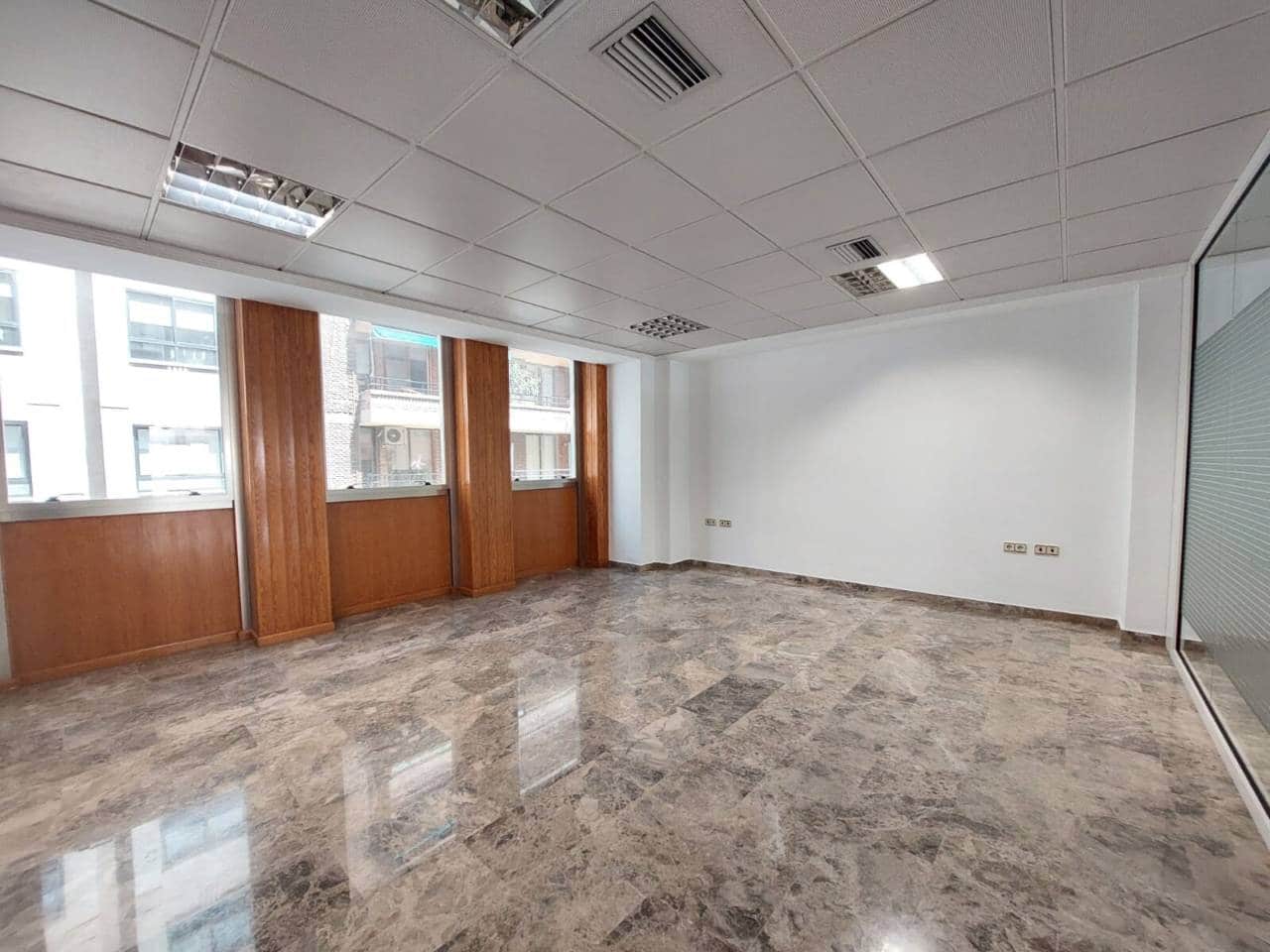 2 quarto Escritório para arrendar em Alicante cidade - 1 600 € (Ref: 9833146)