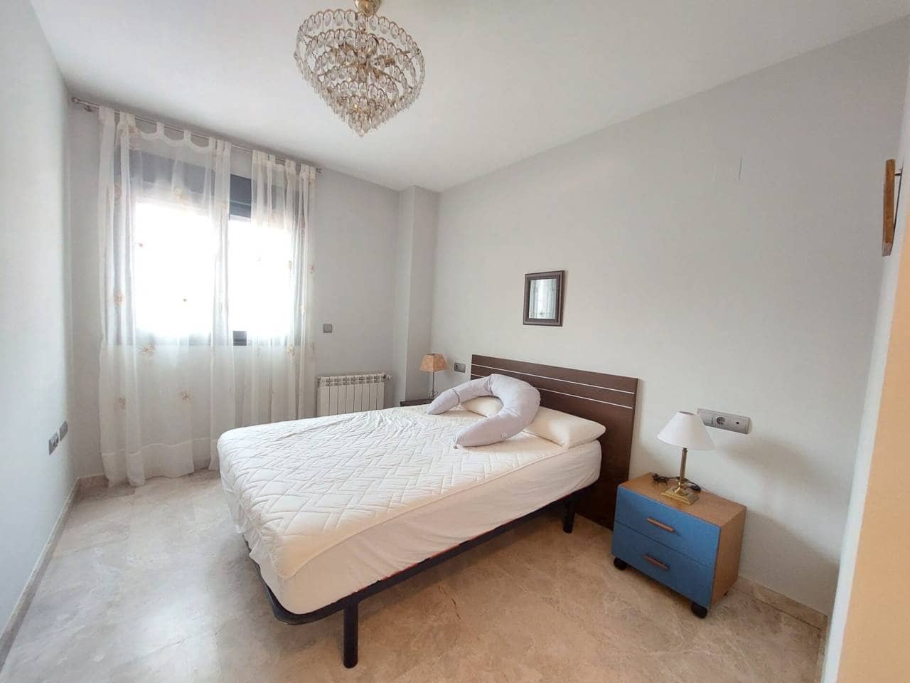 2 slaapkamer Flat te huur in Alicante stad met garage - € 1.000 (Ref: 9835056)