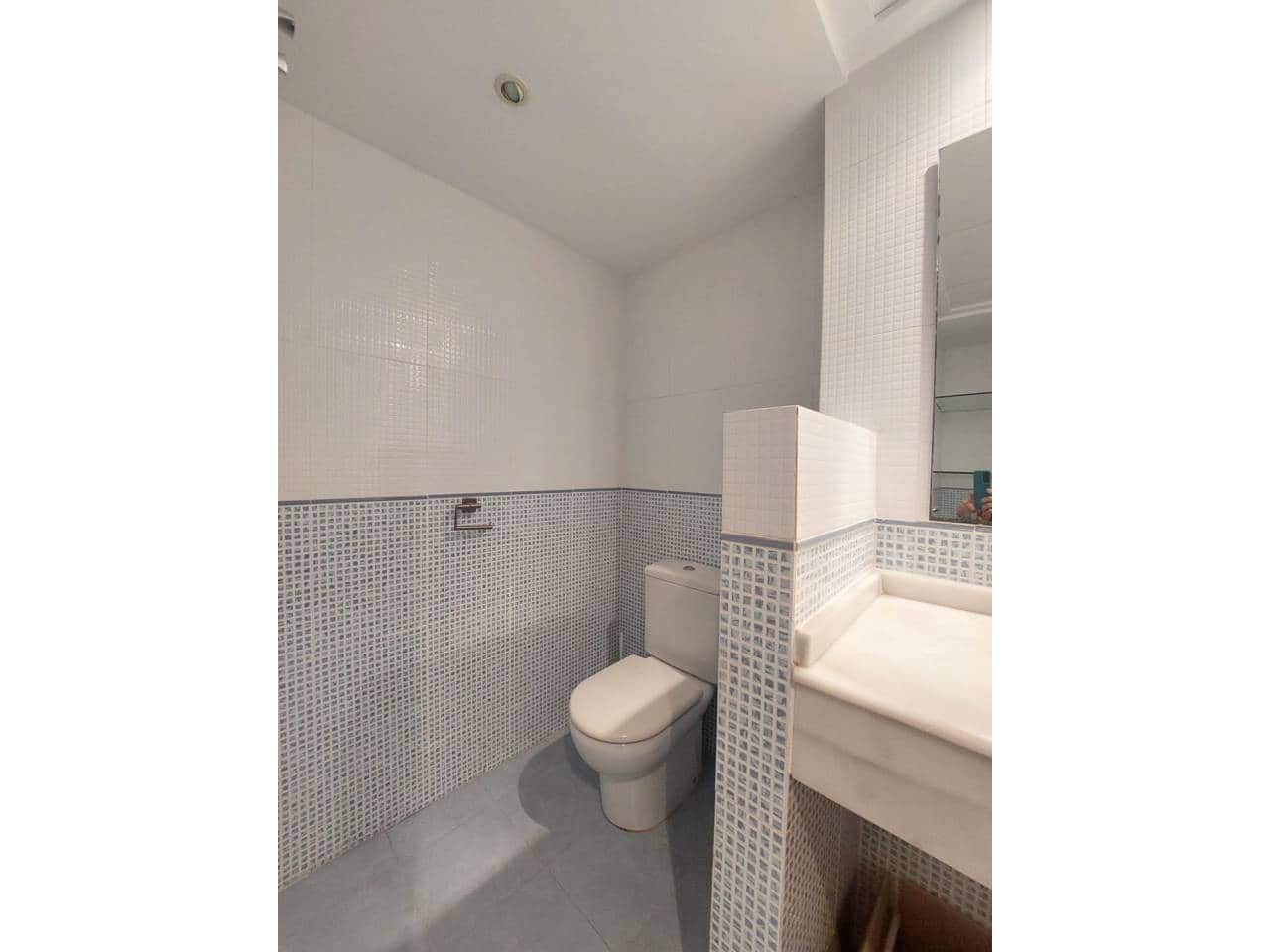 2 slaapkamer Flat te huur in Alicante stad met garage - € 1.000 (Ref: 9835056)