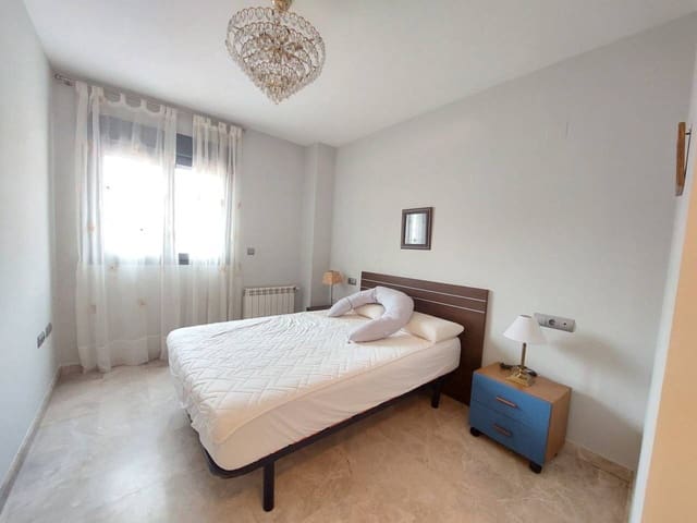 2 slaapkamer Flat te huur in Alicante stad met garage - € 1.000 (Ref: 9835056)