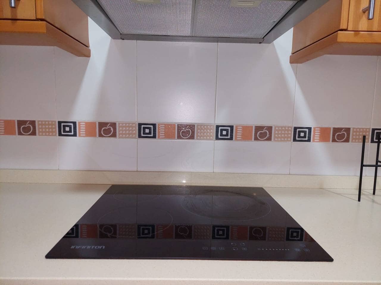 2 slaapkamer Flat te huur in Alicante stad met garage - € 1.000 (Ref: 9835056)