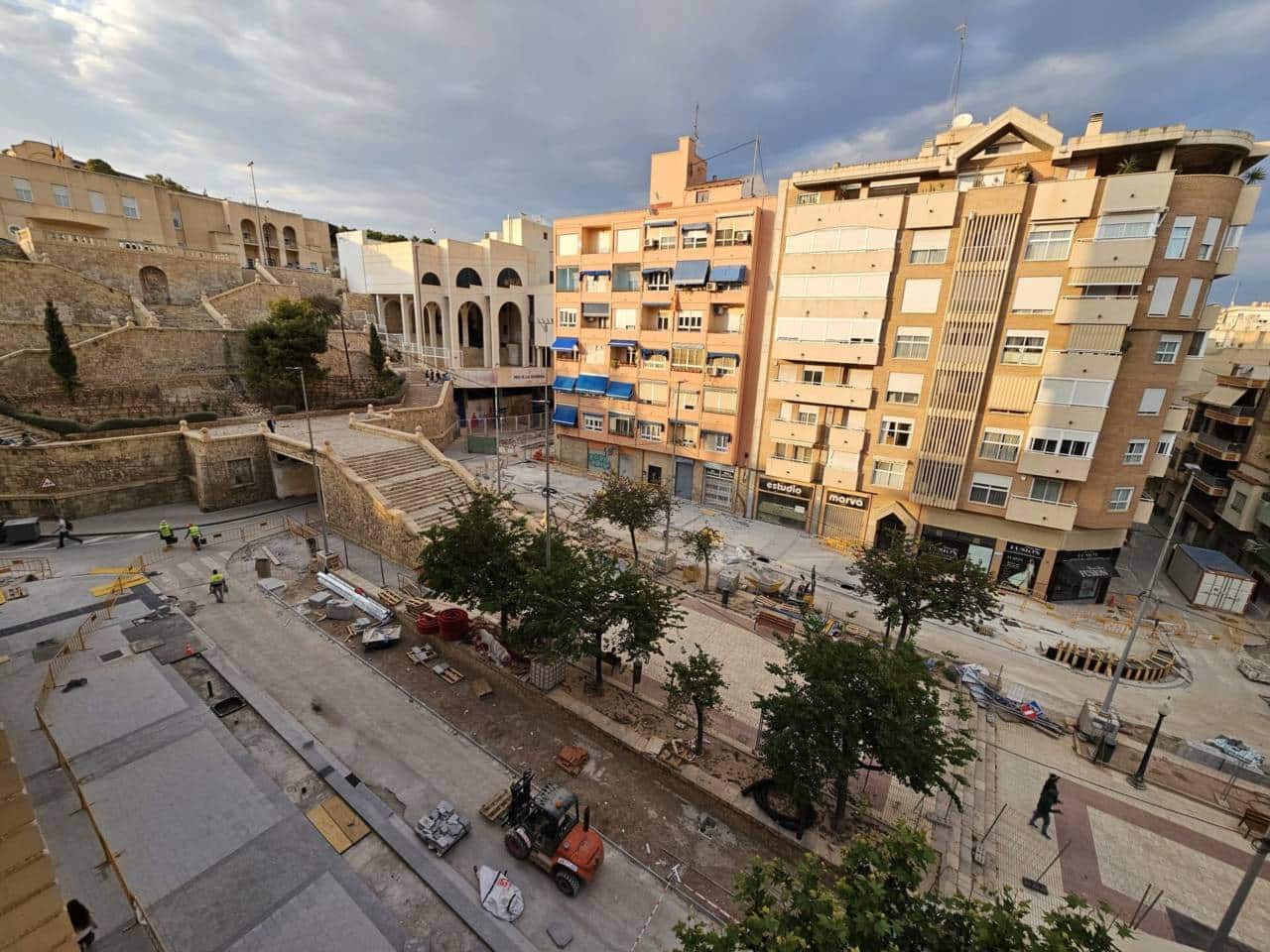 2 slaapkamer Flat te huur in Alicante stad met garage - € 1.000 (Ref: 9835056)