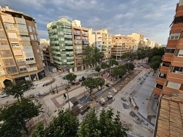 2 slaapkamer Flat te huur in Alicante stad met garage - € 1.000 (Ref: 9835056)