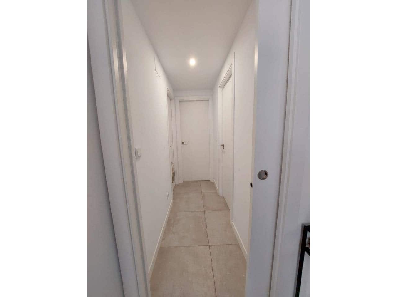 2 soverom Leilighet til salgs i Alicante by med svømmebasseng garasje - € 620 000 (Ref: 9861409)