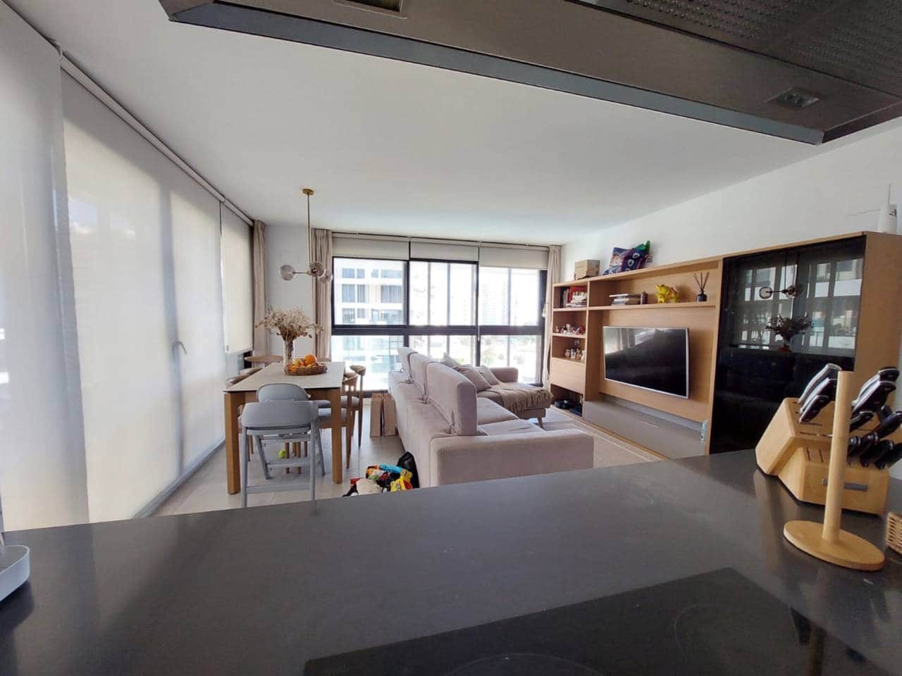 2 soverom Leilighet til salgs i Alicante by med svømmebasseng garasje - € 620 000 (Ref: 9861409)