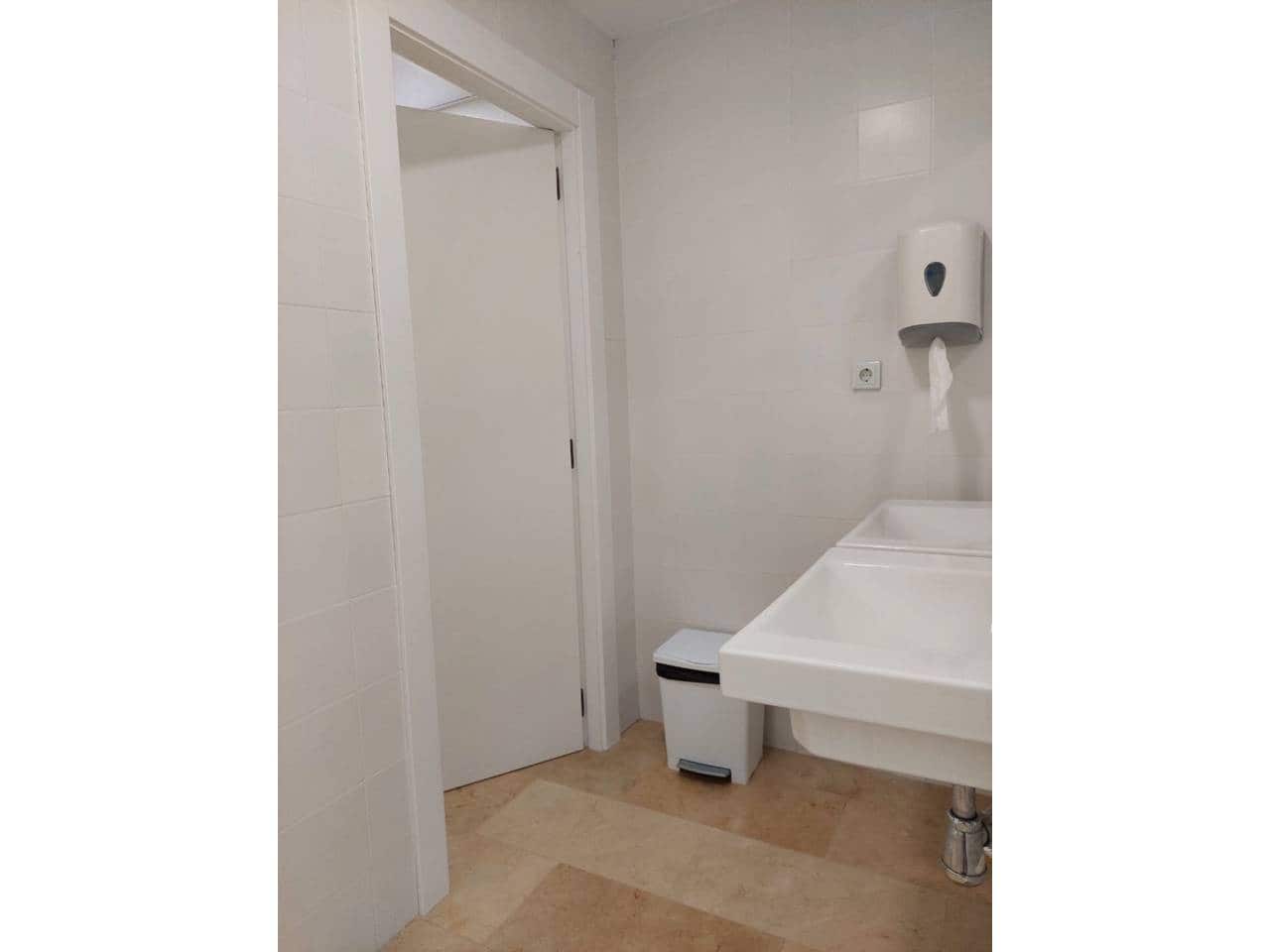 2 soverom Leilighet til salgs i Alicante by med svømmebasseng garasje - € 620 000 (Ref: 9861409)